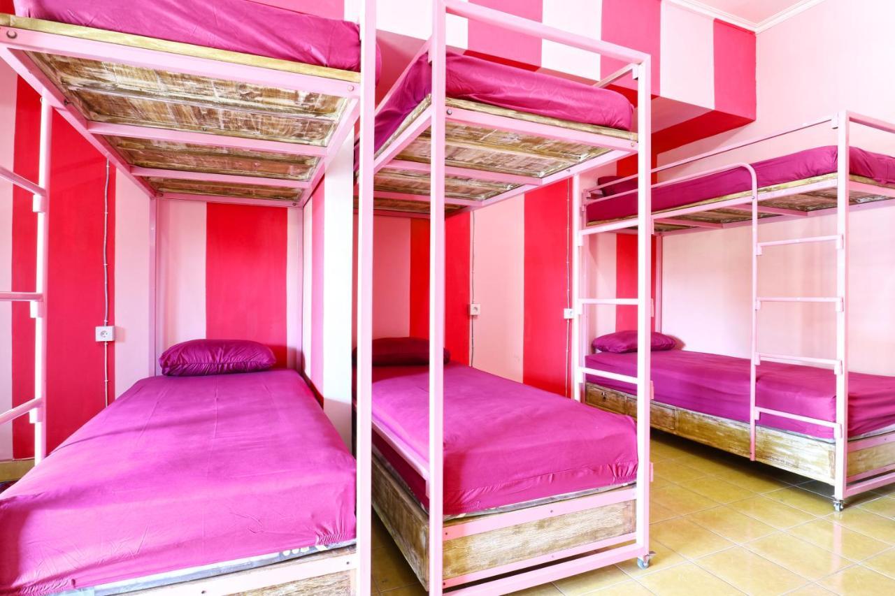 Balini 9 Hostel Denpasar Eksteriør billede
