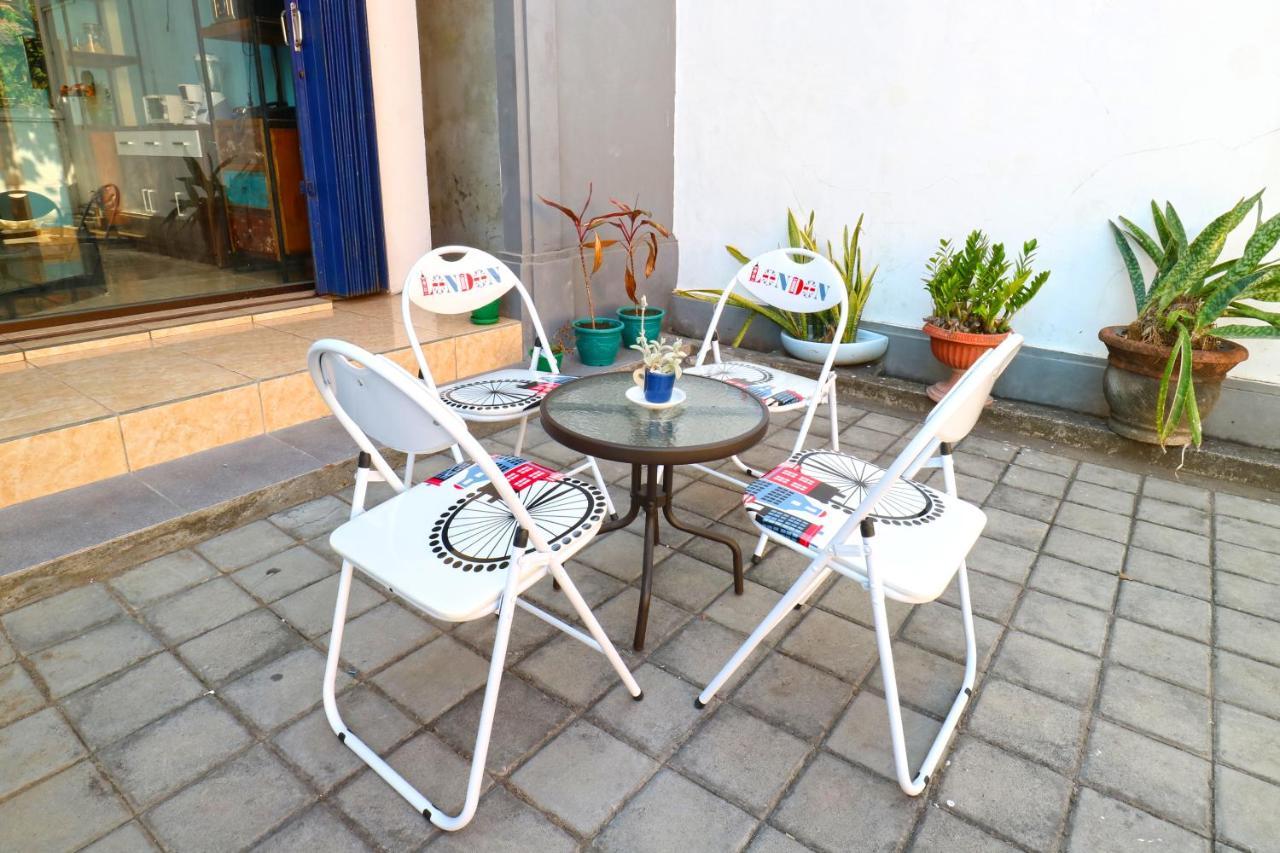 Balini 9 Hostel Denpasar Eksteriør billede
