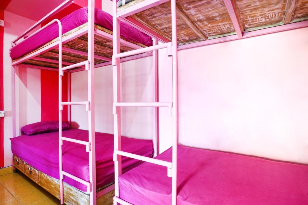 Balini 9 Hostel Denpasar Eksteriør billede